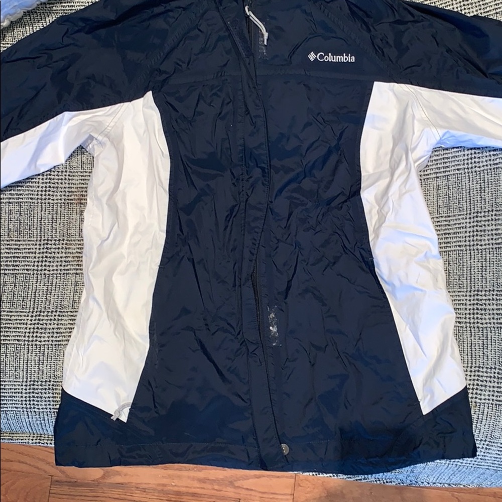 Women’s Columbia rain jacket
